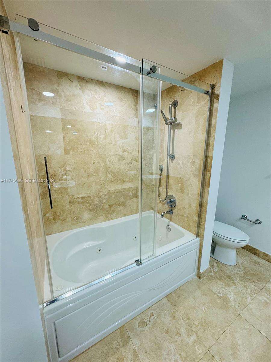 Brickell On The River at 41 5 St, Miami, FL 33131 - For Sale photo 30