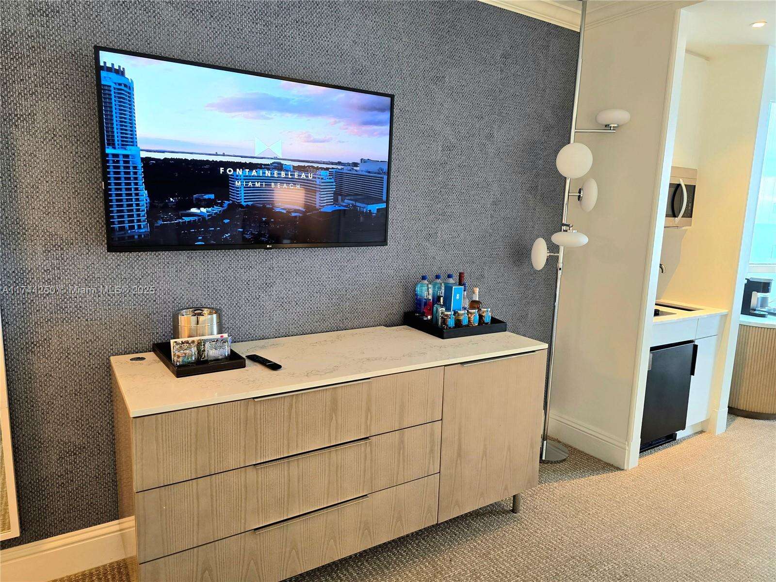 Fontainebleau 2 at 4401 Collins Ave, Miami Beach, FL 33140 - For Sale photo 4