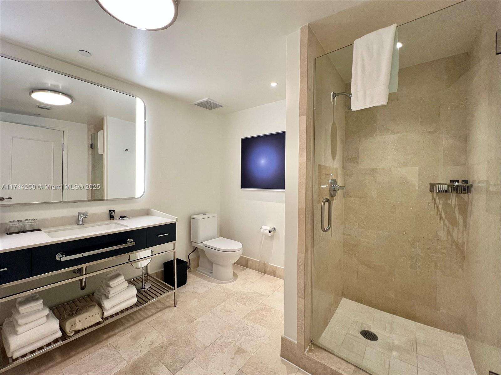 Fontainebleau 2 at 4401 Collins Ave, Miami Beach, FL 33140 - For Sale photo 6