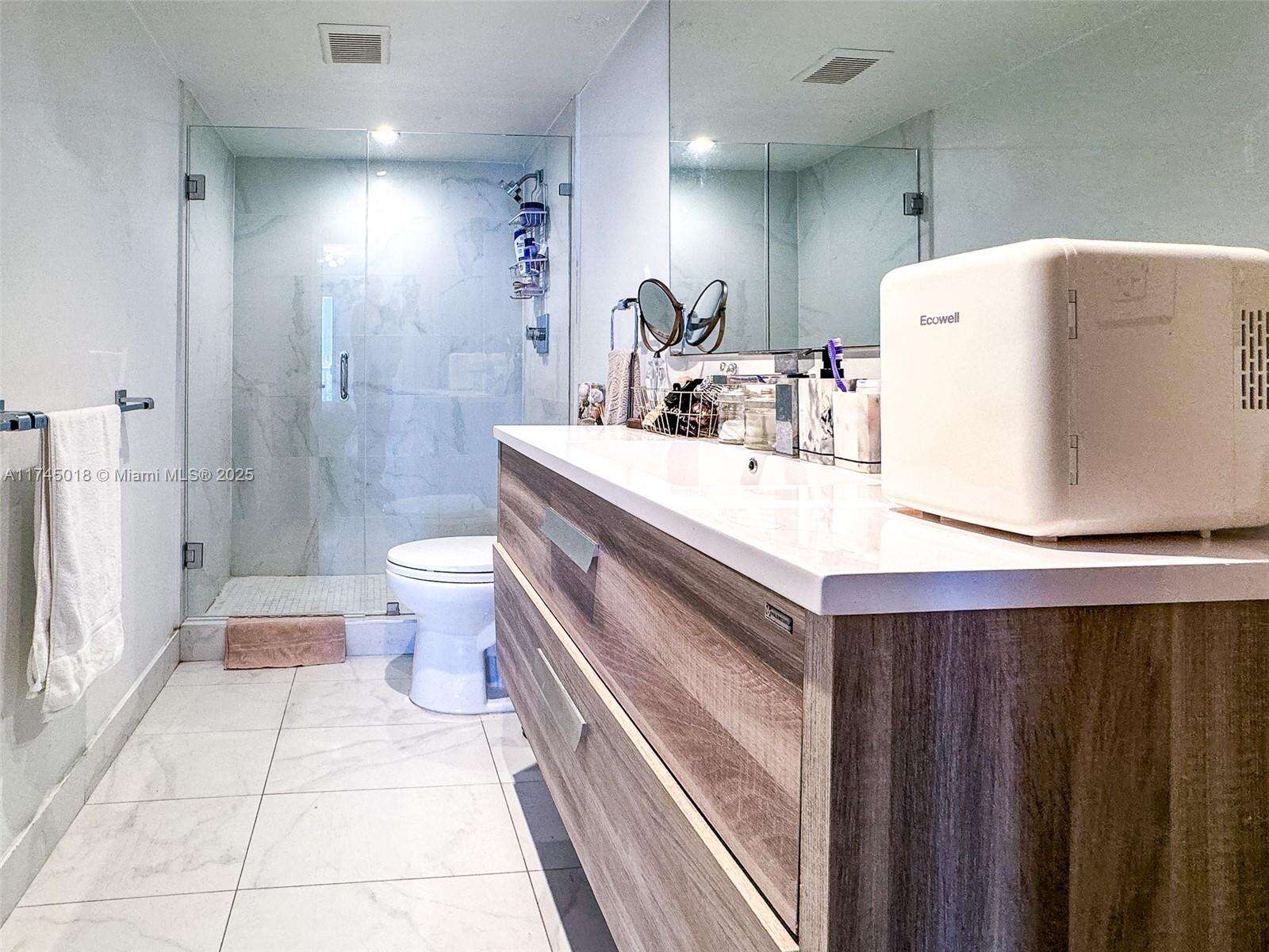 Arlen House at 100 Bayview Dr, Sunny Isles Beach, FL 33160 - For Sale photo 11