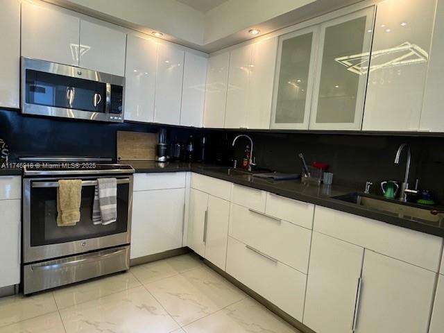 The Carriage House at 5401 Collins Ave, Miami Beach, FL 33140 - For Sale photo 26