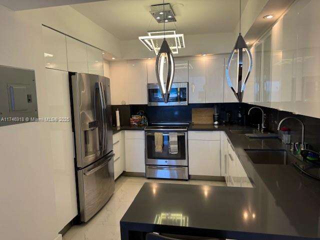 The Carriage House at 5401 Collins Ave, Miami Beach, FL 33140 - For Sale photo 27