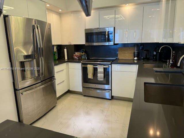The Carriage House at 5401 Collins Ave, Miami Beach, FL 33140 - For Sale photo 28