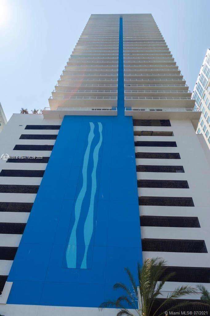 The Club At Brickell Bay at 1200 Brickell Bay Dr, Miami, FL 33131 - For Sale photo 2