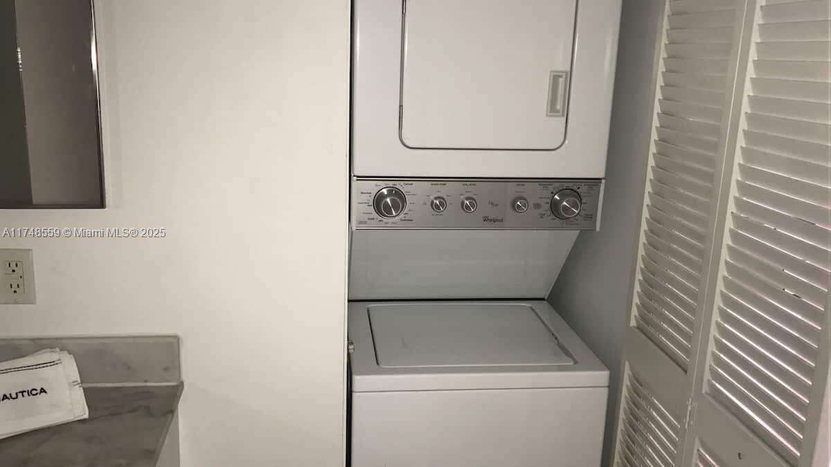 The Club At Brickell Bay at 1200 Brickell Bay Dr, Miami, FL 33131 - For Sale photo 15