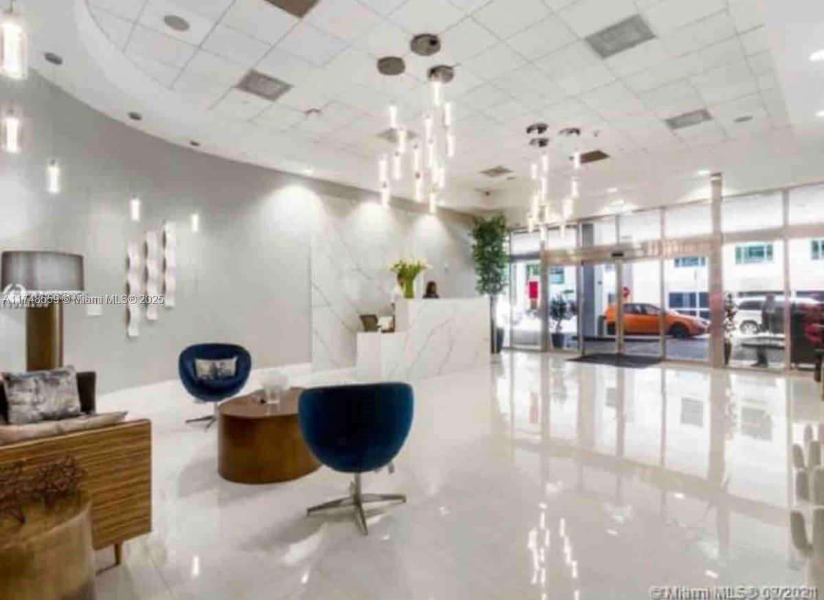 The Club At Brickell Bay at 1200 Brickell Bay Dr, Miami, FL 33131 - For Sale photo 17