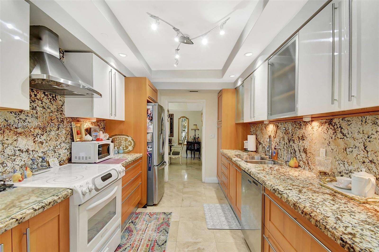 2000 Williams Island at 2000 Island Blvd, Aventura, FL 33160 - For Sale photo 13