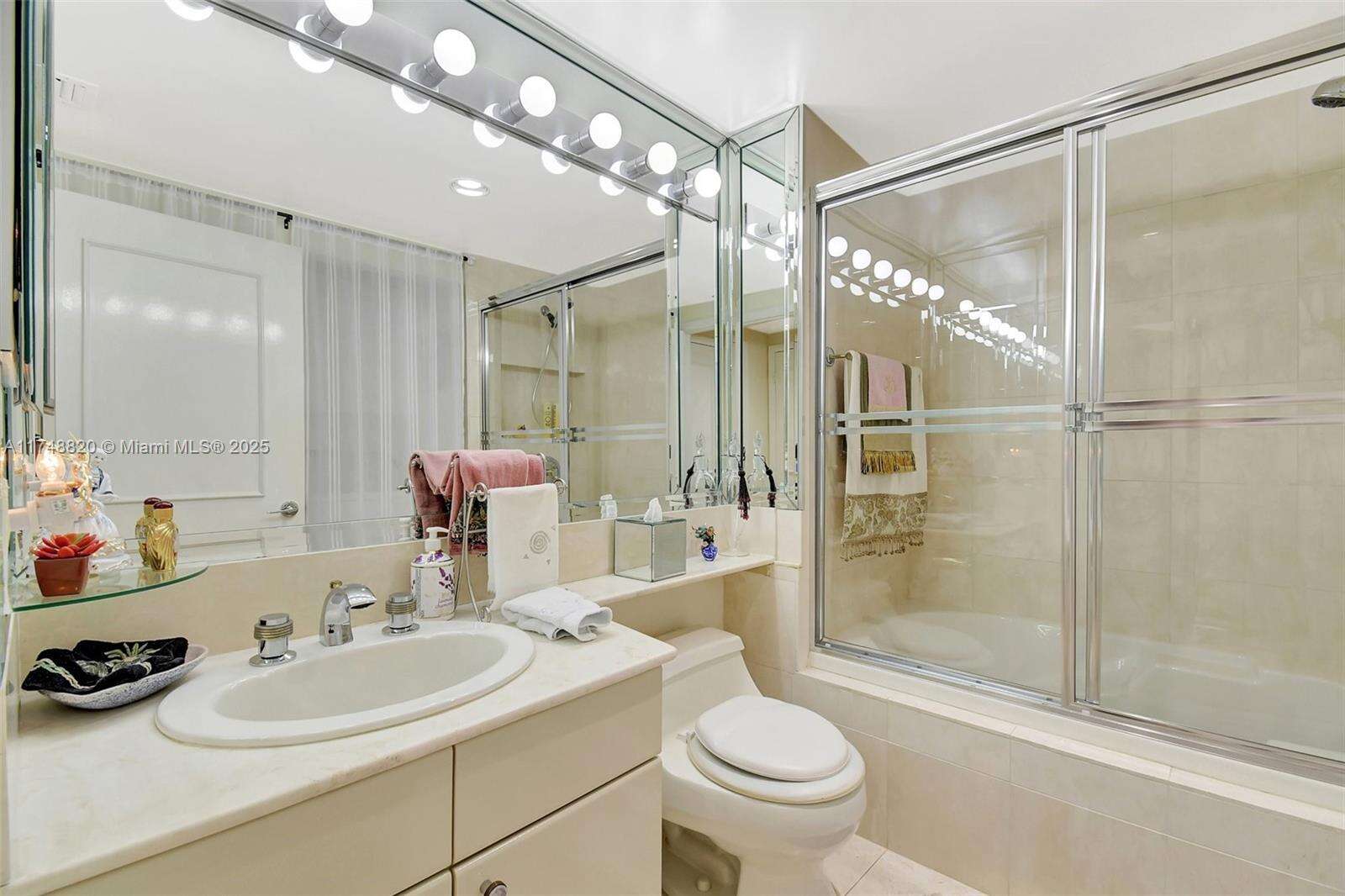 2000 Williams Island at 2000 Island Blvd, Aventura, FL 33160 - For Sale photo 18