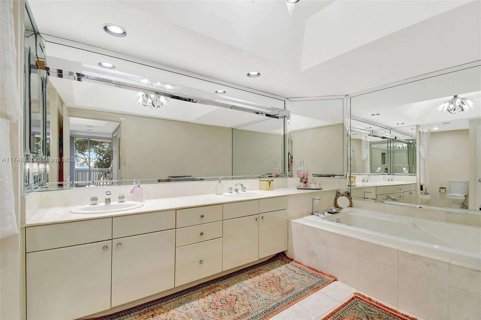 2000 Williams Island at 2000 Island Blvd, Aventura, FL 33160 - For Sale photo 22