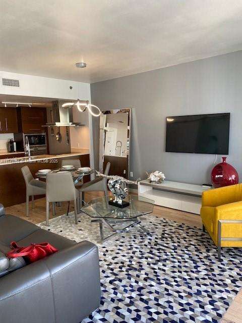 Icon Brickell 3 at 485 Brickell Ave, Miami, FL 33131 - For Sale photo 1