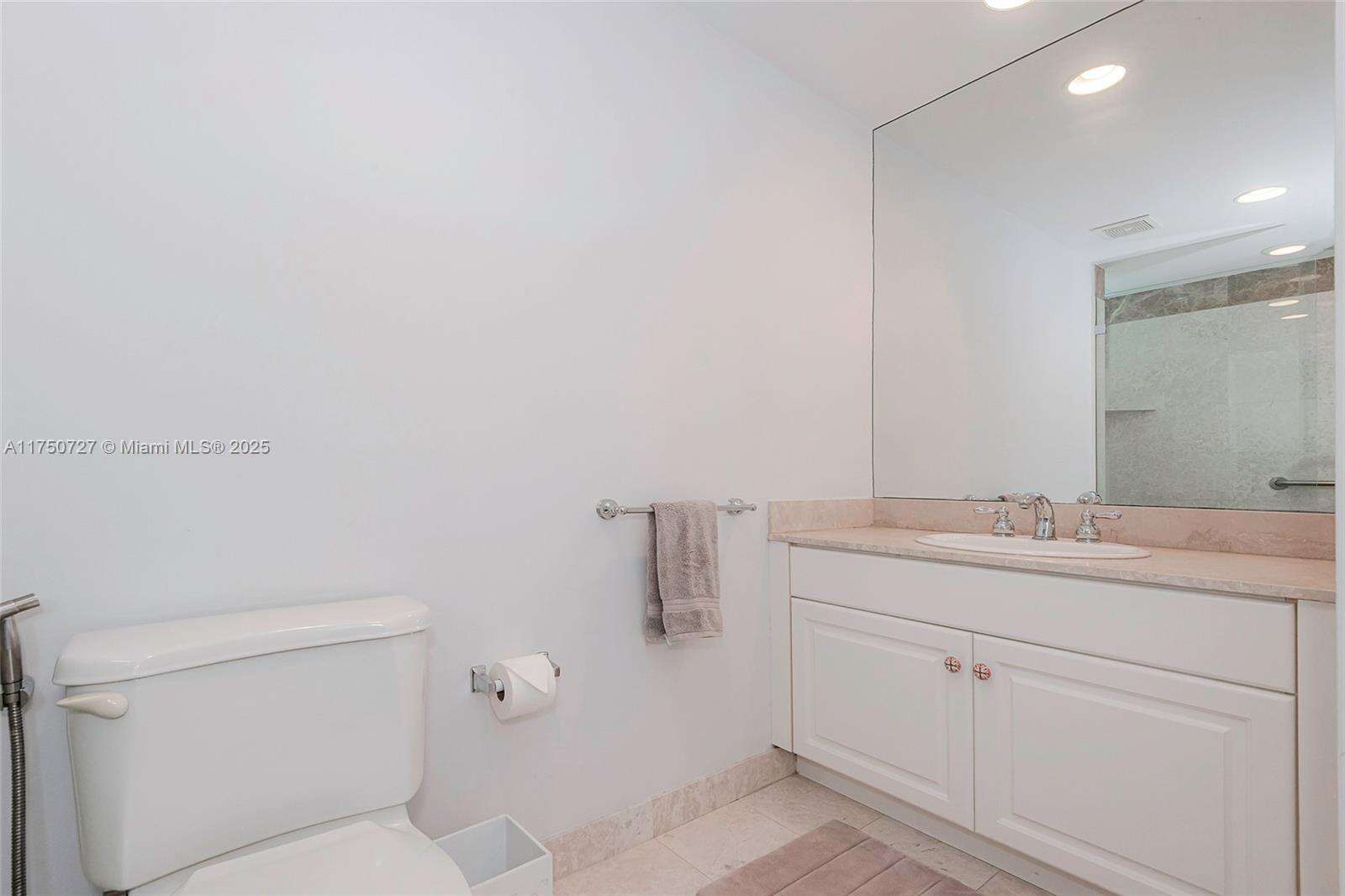 Hidden Bay at Aventura, FL 33180 - For Sale photo 24