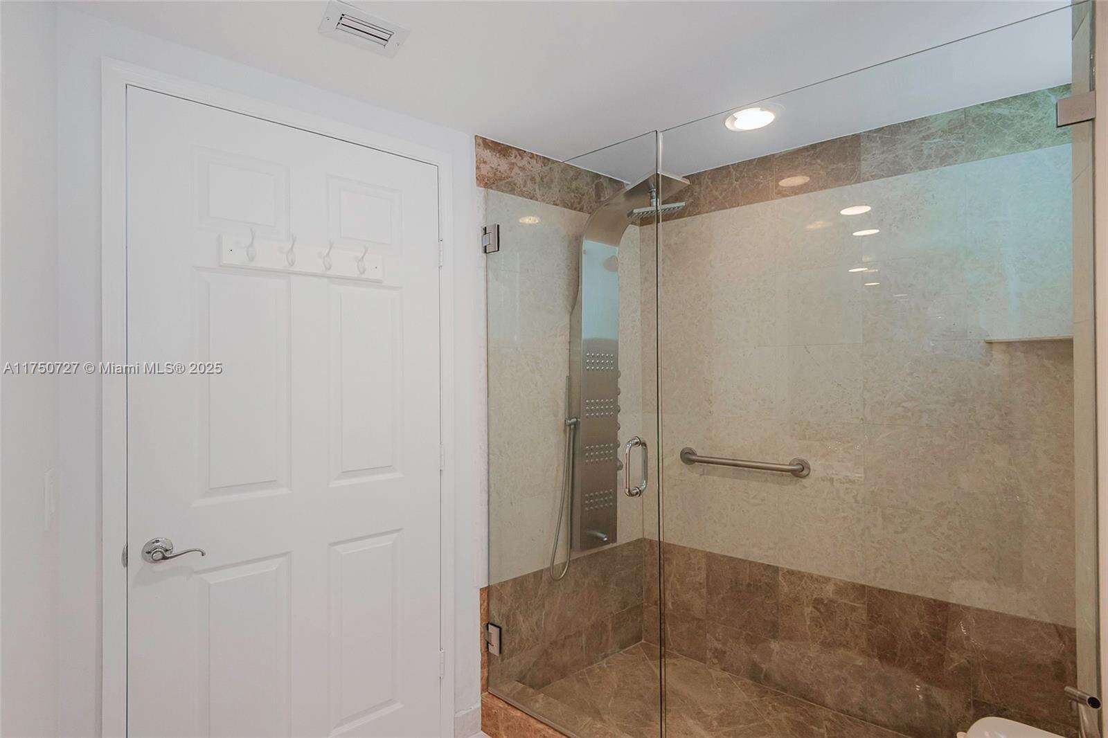 Hidden Bay at Aventura, FL 33180 - For Sale photo 25