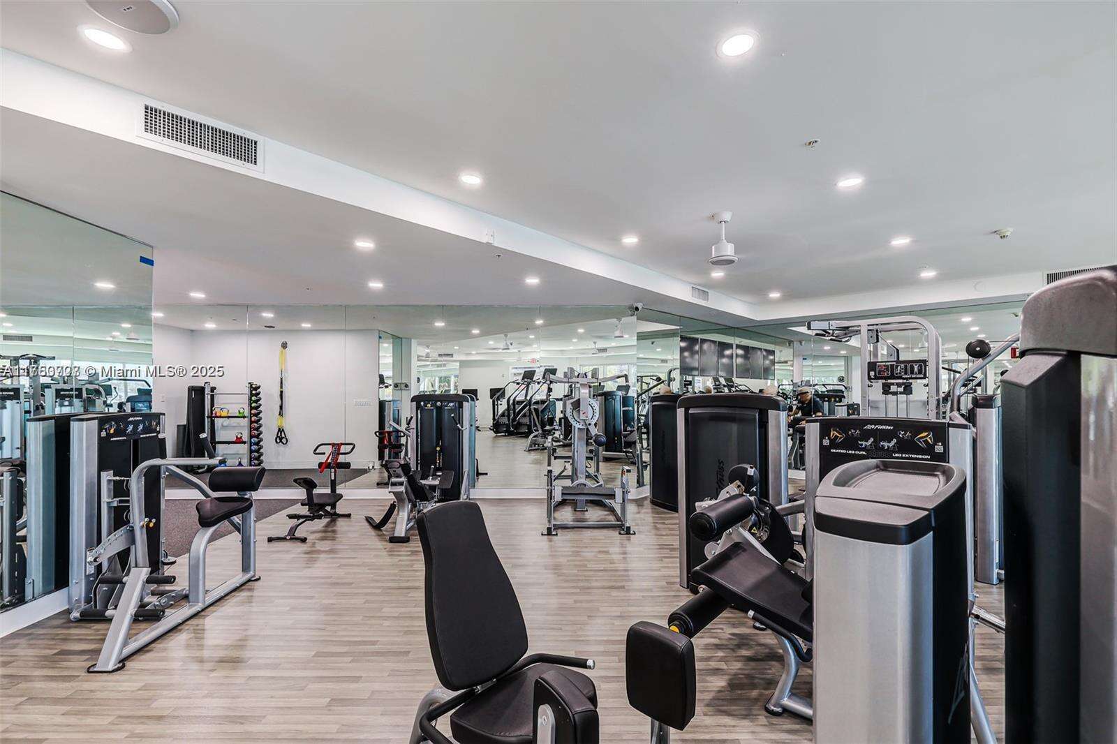 Hidden Bay at Aventura, FL 33180 - For Sale photo 37