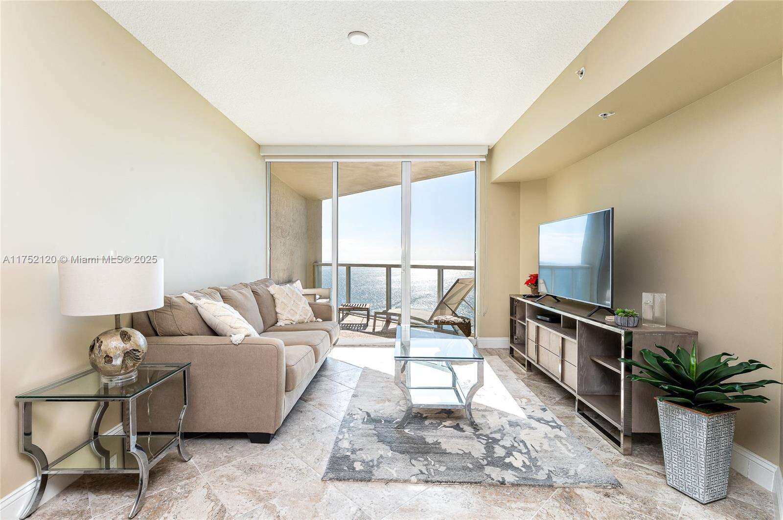 La Perla at 16699 Collins Ave, Sunny Isles Beach, FL 33160 - For Sale photo 2