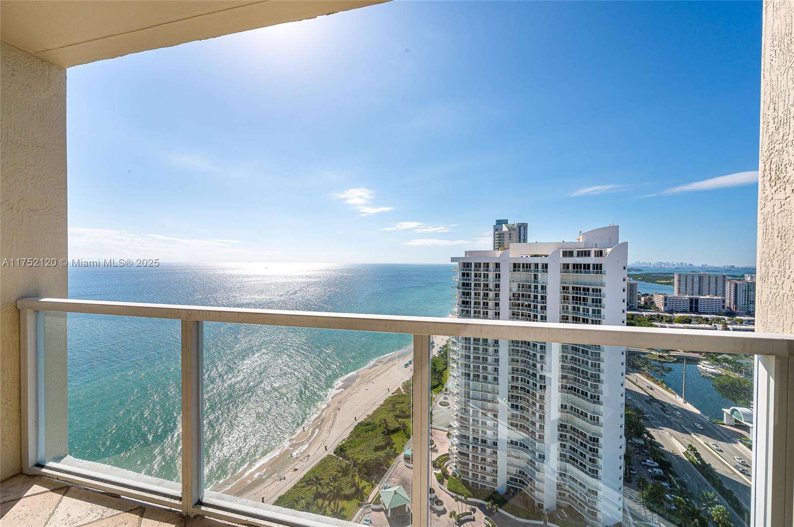 La Perla at 16699 Collins Ave, Sunny Isles Beach, FL 33160 - For Sale photo 17