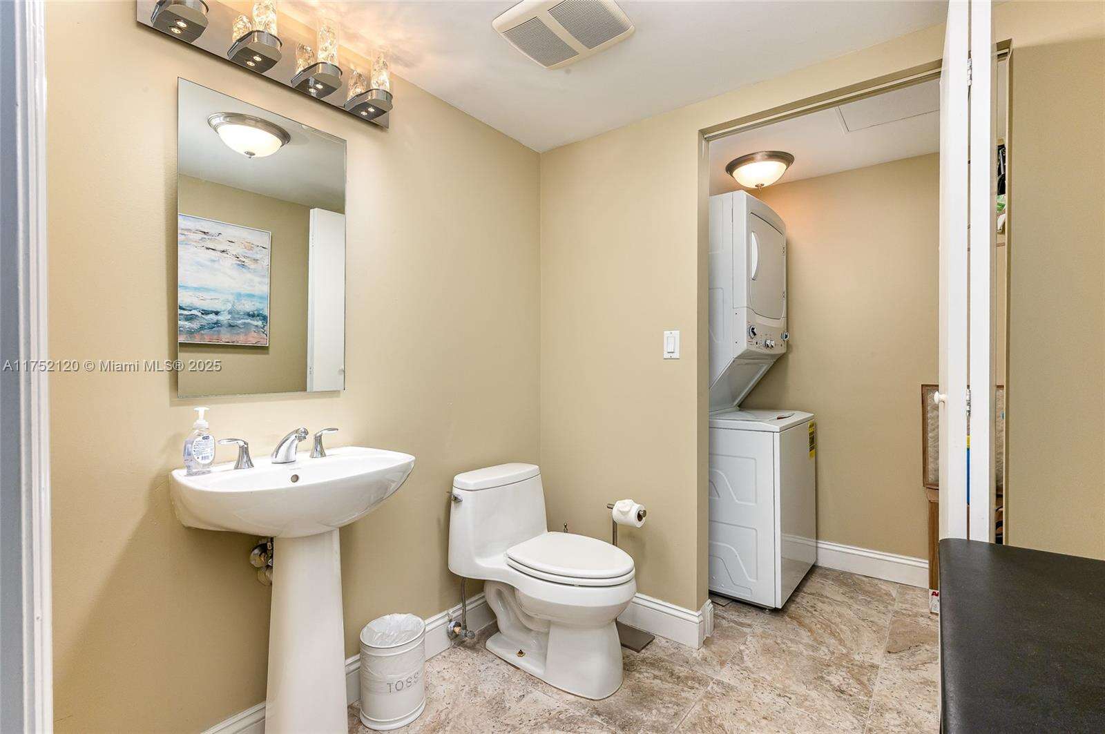 La Perla at 16699 Collins Ave, Sunny Isles Beach, FL 33160 - For Sale photo 21