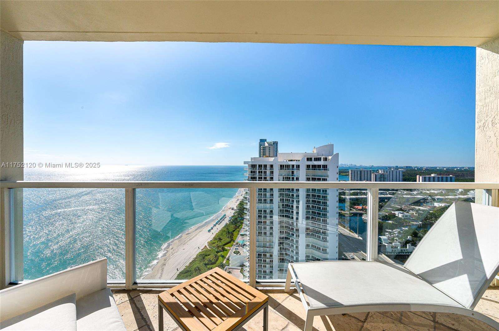 La Perla at 16699 Collins Ave, Sunny Isles Beach, FL 33160 - For Sale photo 22