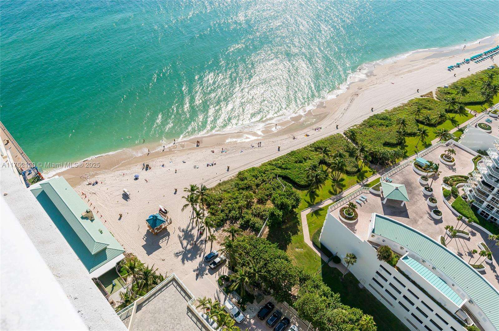 La Perla at 16699 Collins Ave, Sunny Isles Beach, FL 33160 - For Sale photo 23