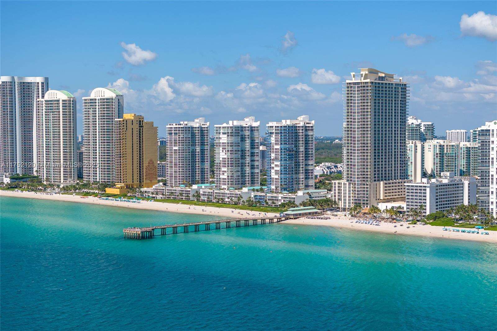 La Perla at 16699 Collins Ave, Sunny Isles Beach, FL 33160 - For Sale photo 33