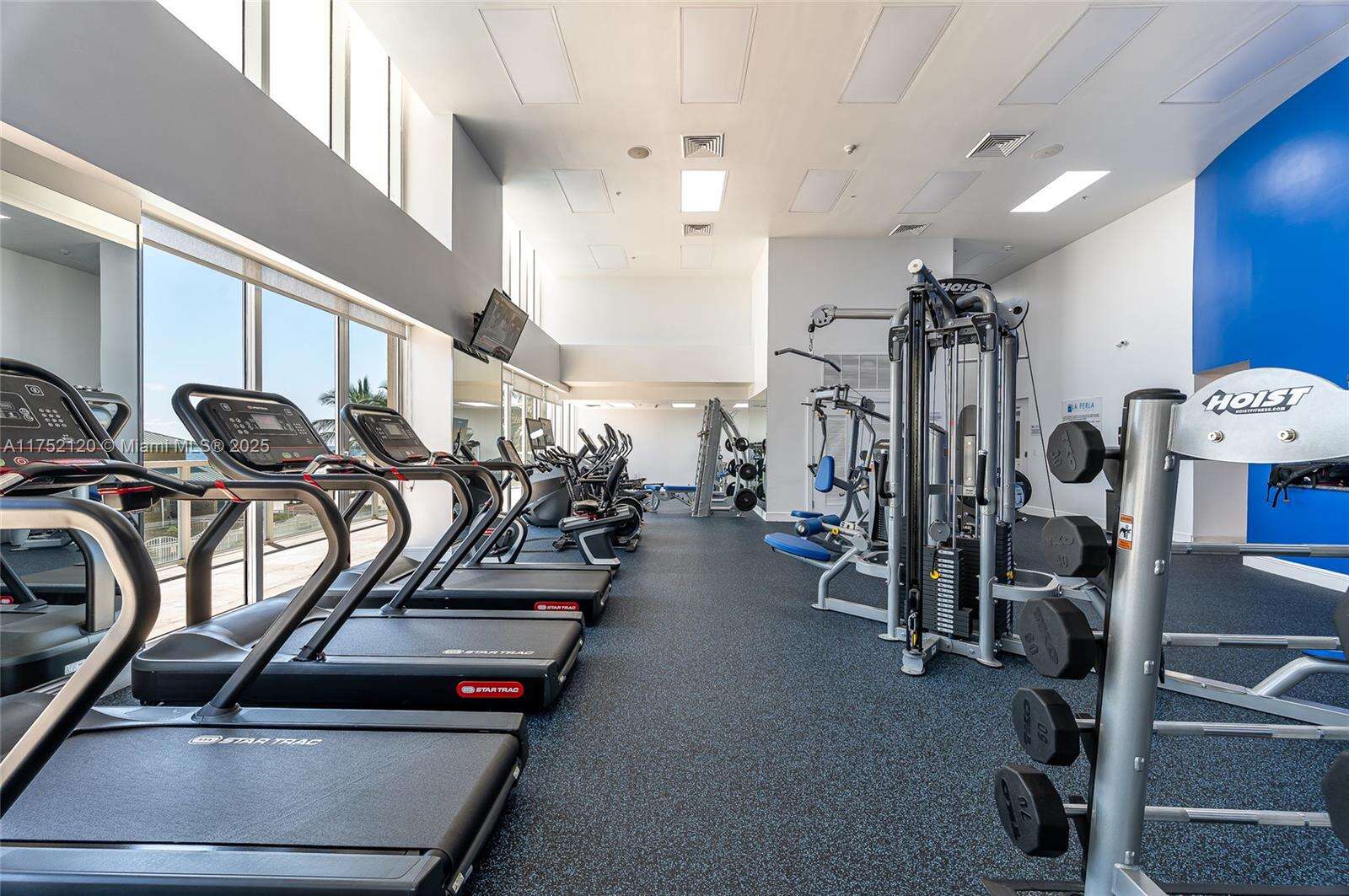 La Perla at 16699 Collins Ave, Sunny Isles Beach, FL 33160 - For Sale photo 37
