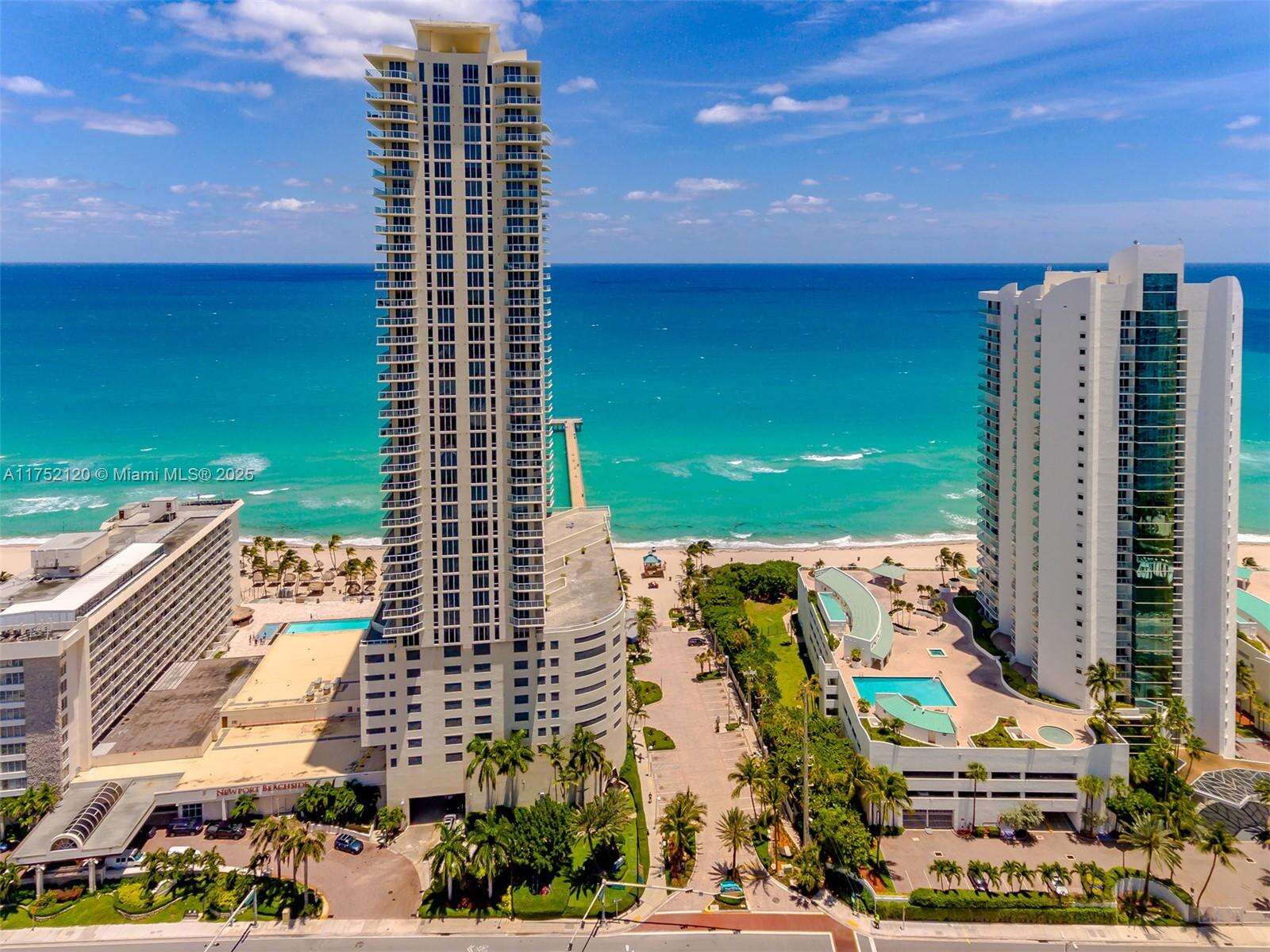 La Perla at 16699 Collins Ave, Sunny Isles Beach, FL 33160 - For Sale photo 42