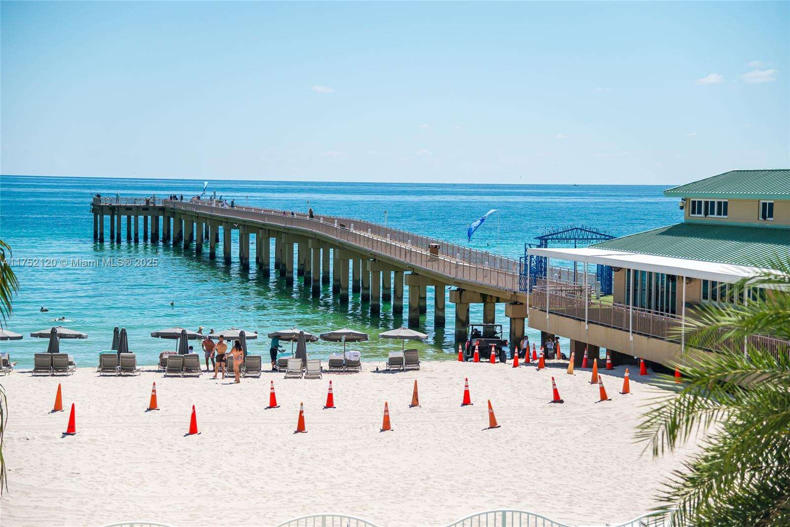 La Perla at 16699 Collins Ave, Sunny Isles Beach, FL 33160 - For Sale photo 48