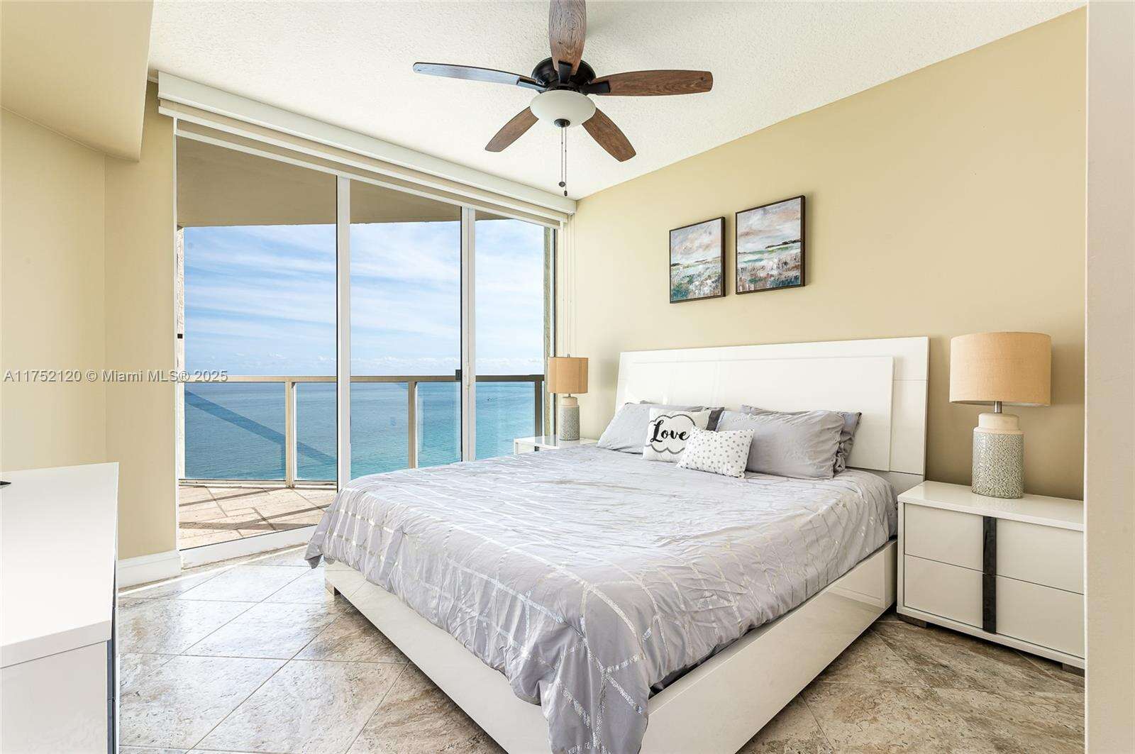 La Perla at 16699 Collins Ave, Sunny Isles Beach, FL 33160 - For Sale photo 10
