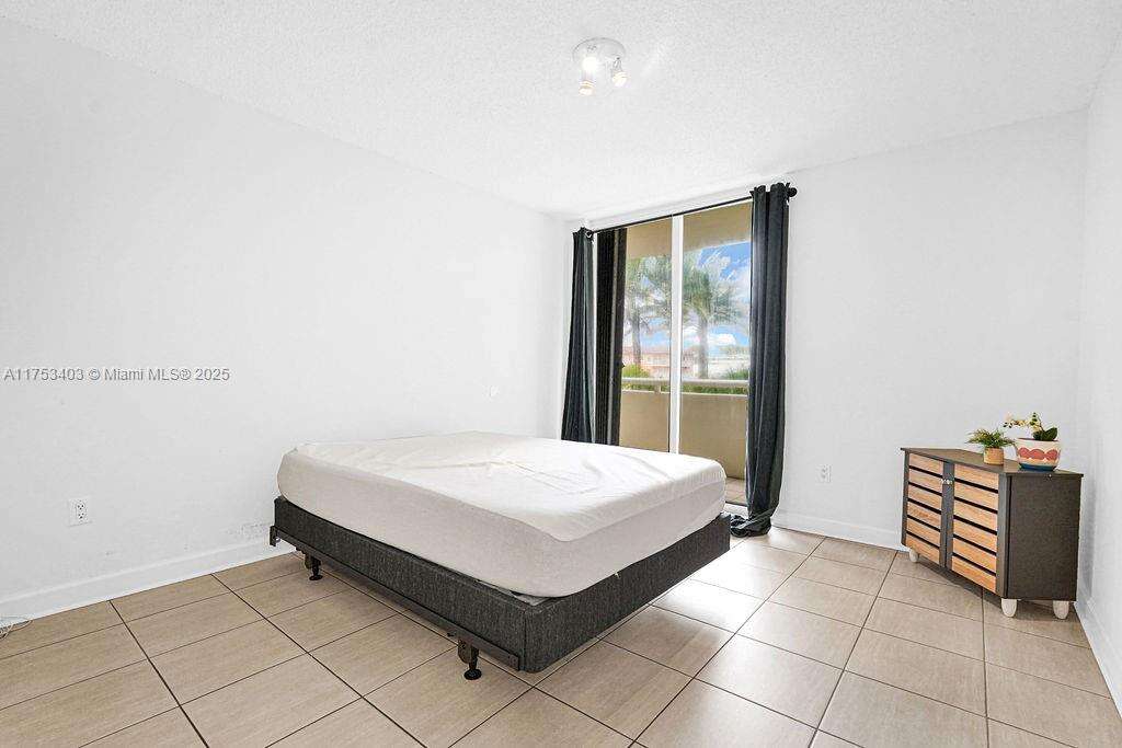 Mirage at 8925 Collins Ave, Surfside, FL 33154 - For Sale photo 17