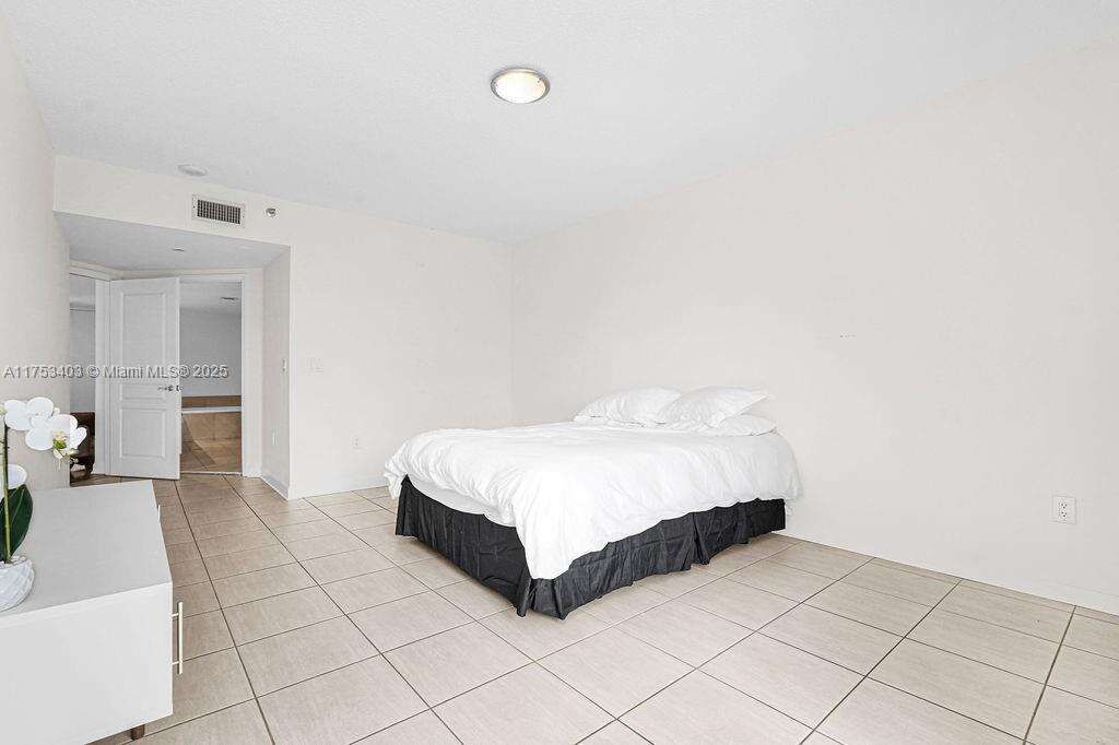 Mirage at 8925 Collins Ave, Surfside, FL 33154 - For Sale photo 20