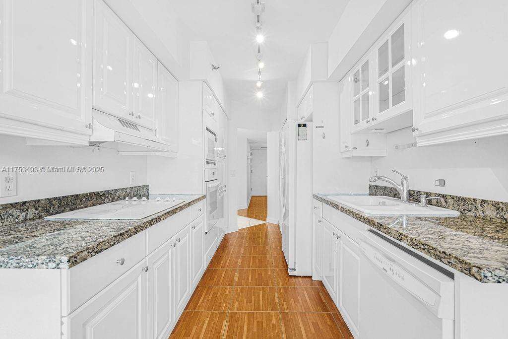 Mirage at 8925 Collins Ave, Surfside, FL 33154 - For Sale photo 31