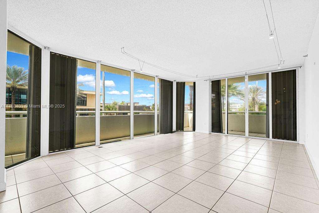 Mirage at 8925 Collins Ave, Surfside, FL 33154 - For Sale photo 7