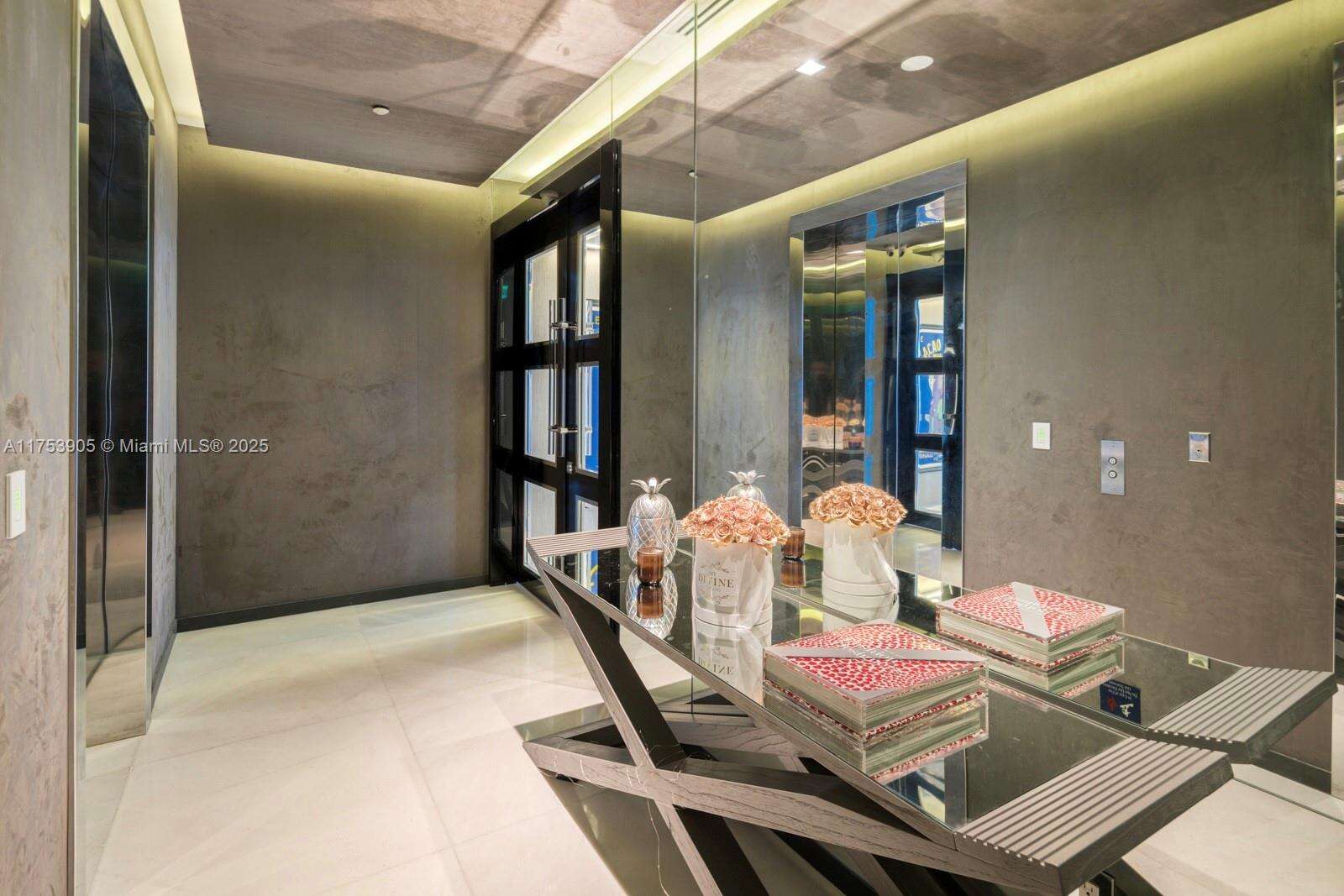 CONTINUUM ON SOUTH BEACH CONDO THE SOUTH TOWER - 100 Pointe Dr, Miami Beach, FL 33139 | Picture 26