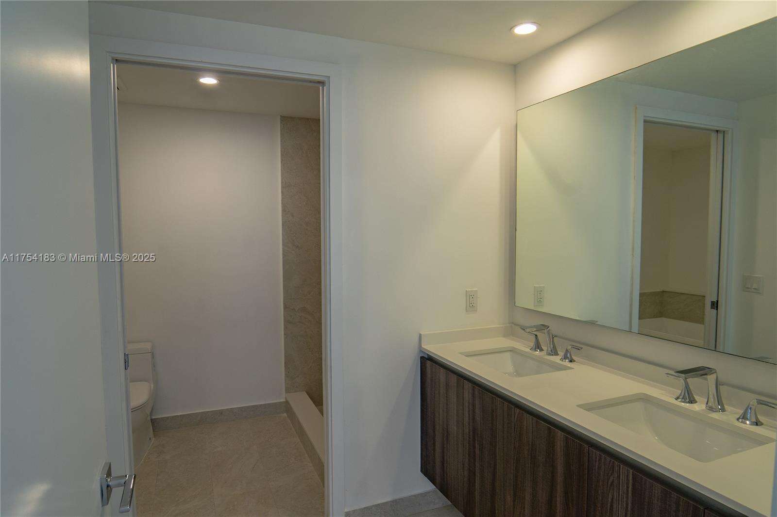 Aria On The Bay at 488 18 St, Miami, FL 33132 - For Sale photo 19