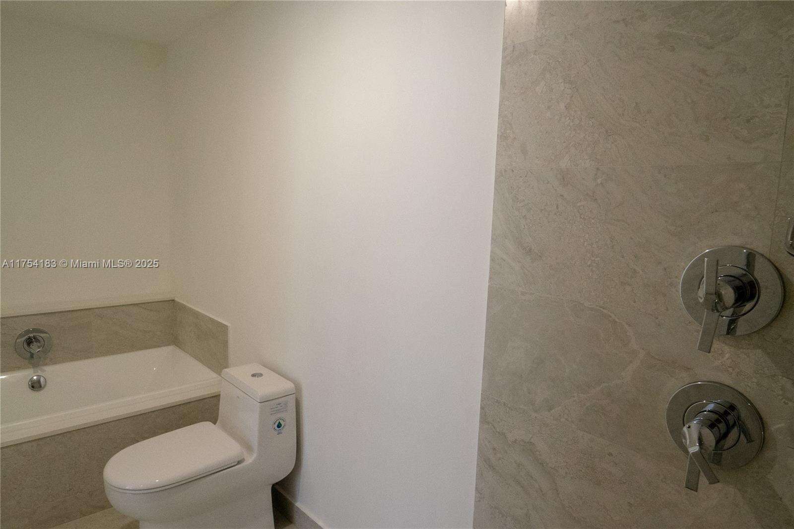 Aria On The Bay at 488 18 St, Miami, FL 33132 - For Sale photo 21