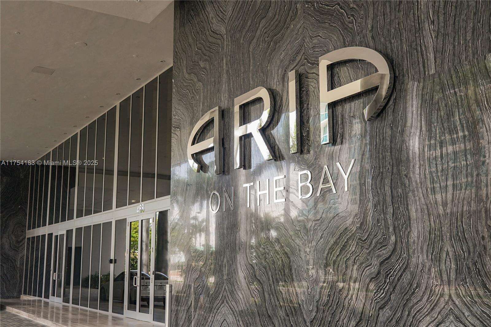 Aria On The Bay at 488 18 St, Miami, FL 33132 - For Sale photo 4