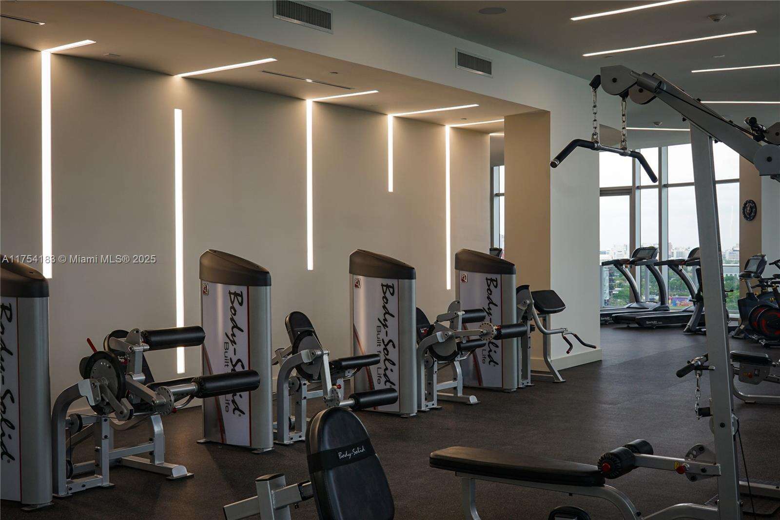 Aria On The Bay at 488 18 St, Miami, FL 33132 - For Sale photo 32