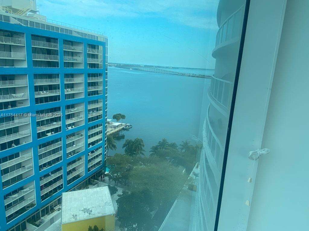 Skyline On Brickell at 2101 Brickell Ave, Miami, FL 33129 - For Sale photo 2