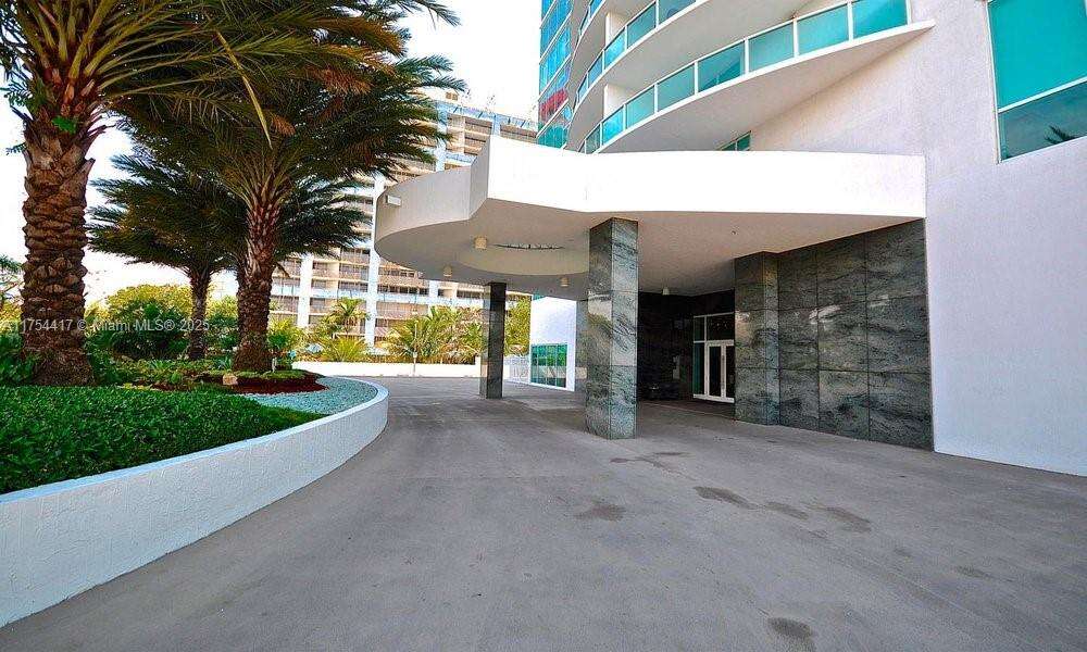 Skyline On Brickell at 2101 Brickell Ave, Miami, FL 33129 - For Sale photo 16