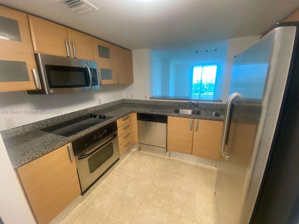 Skyline On Brickell at 2101 Brickell Ave, Miami, FL 33129 - For Sale photo 10