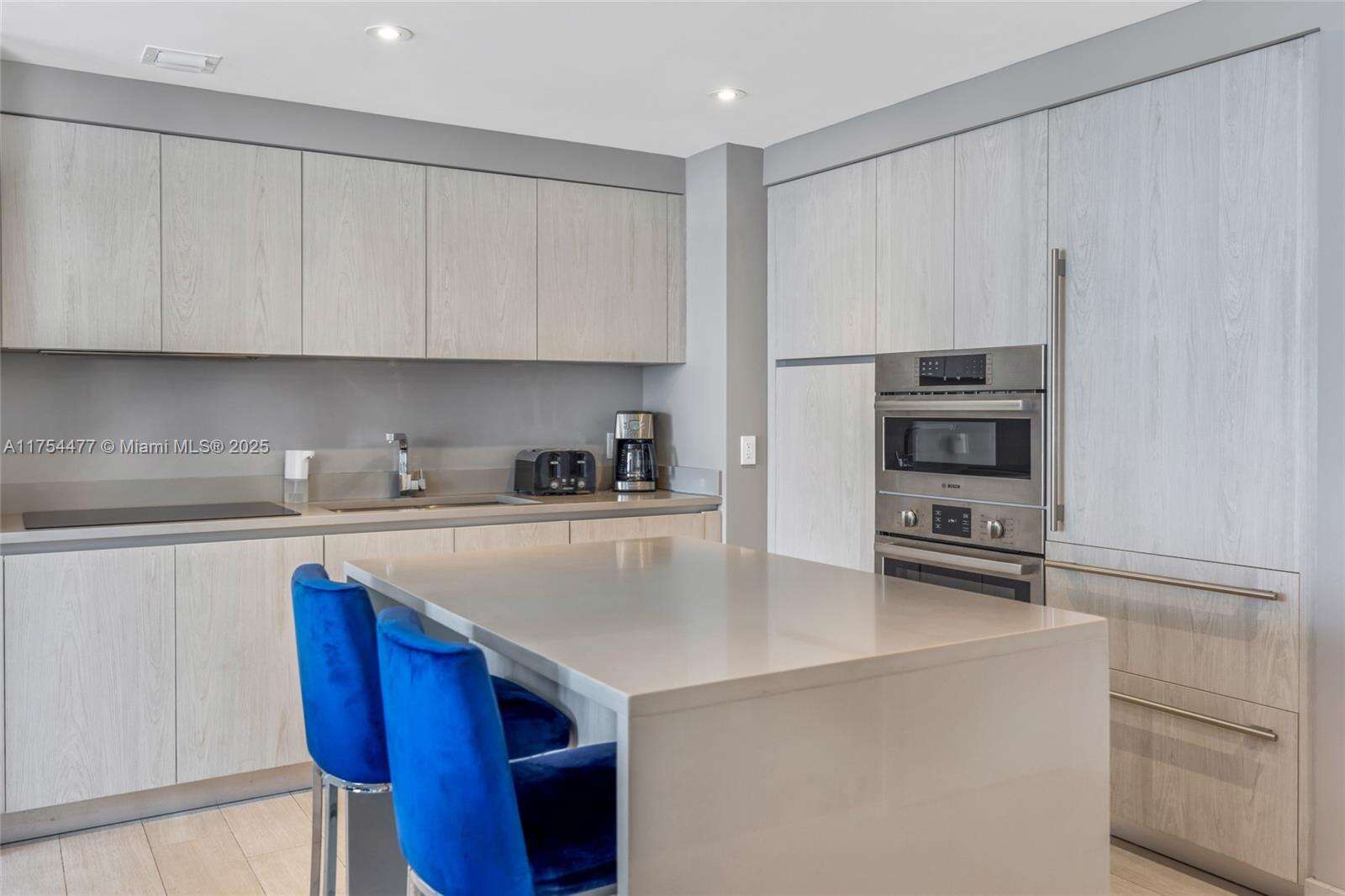 Hyde Beach House at 4010 Ocean Dr, Hollywood, FL 33019 - For Sale photo 17