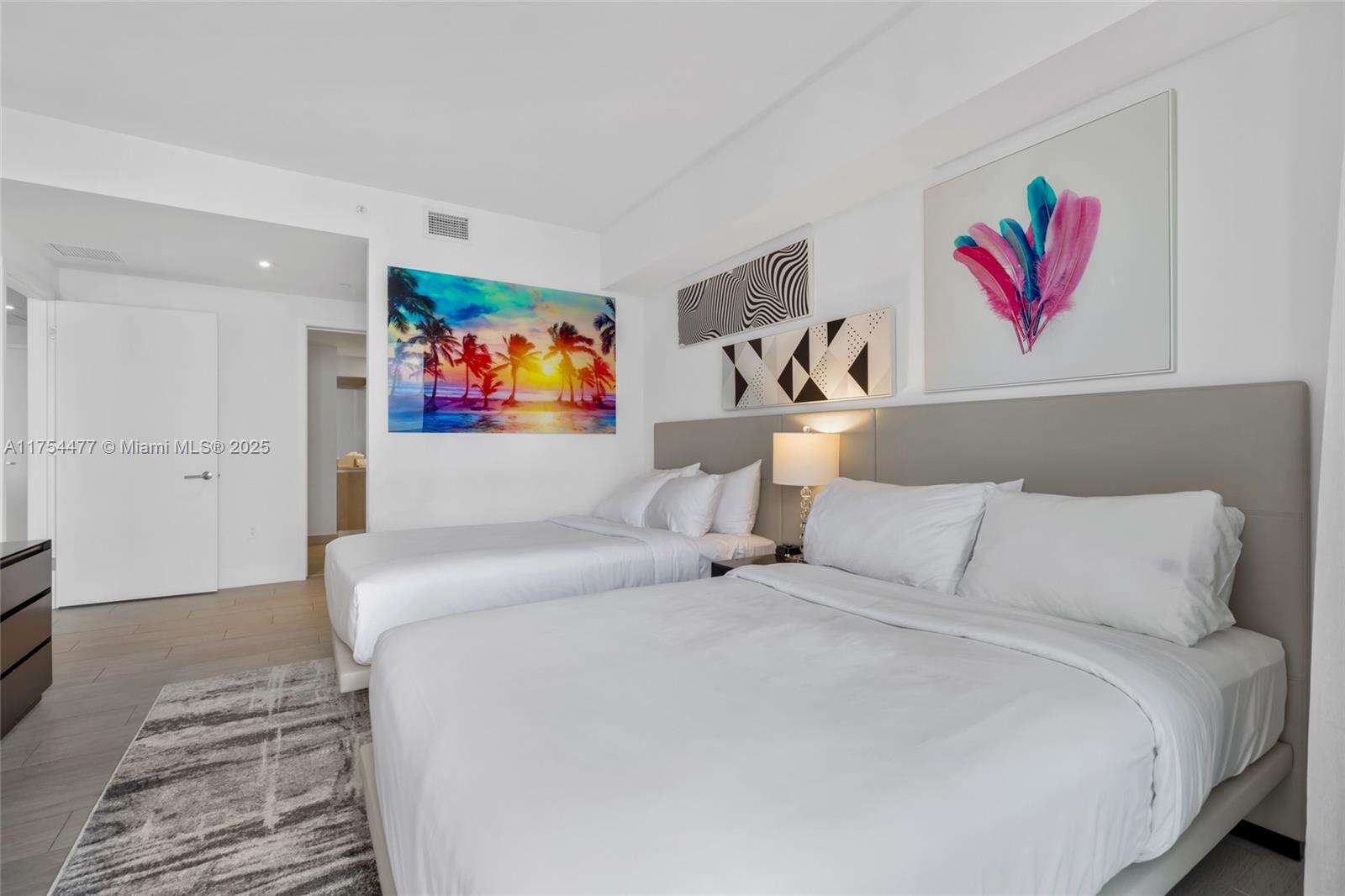 Hyde Beach House at 4010 Ocean Dr, Hollywood, FL 33019 - For Sale photo 8