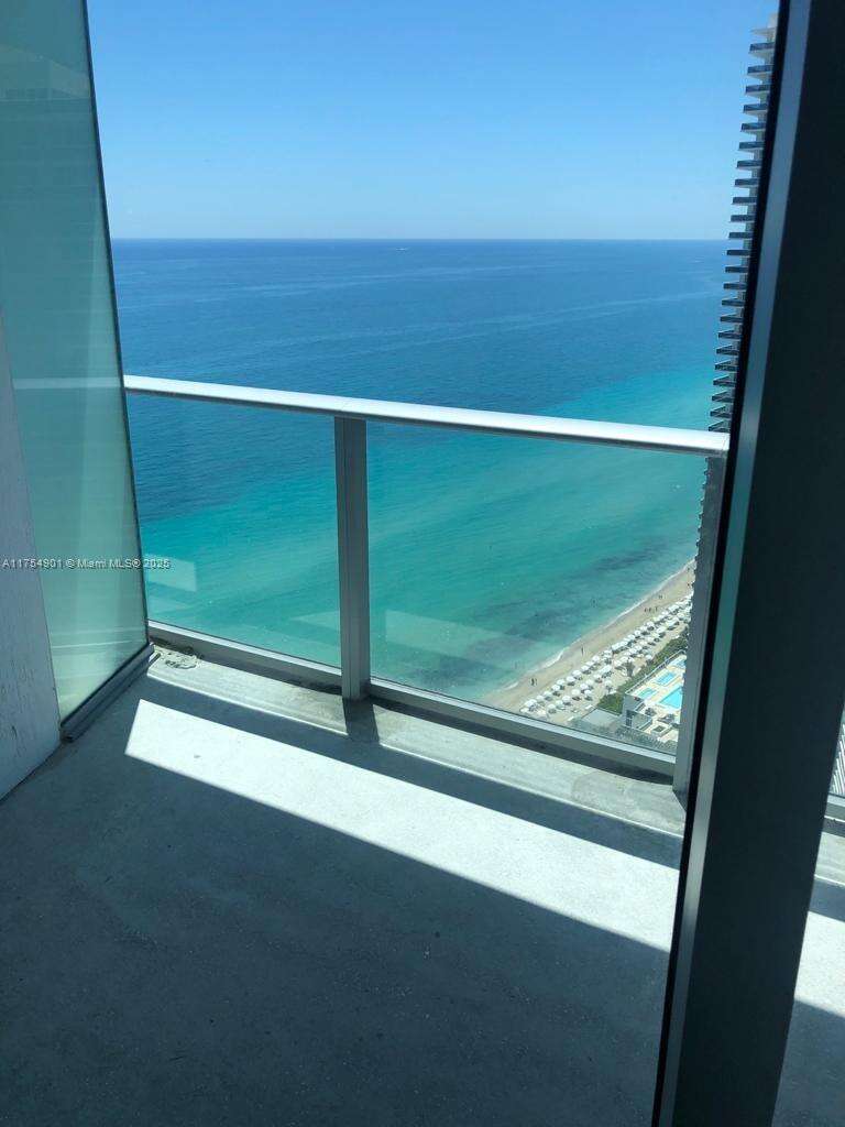 Hyde Resort at 4111 Ocean Dr, Hollywood, FL 33019 - For Sale photo 12
