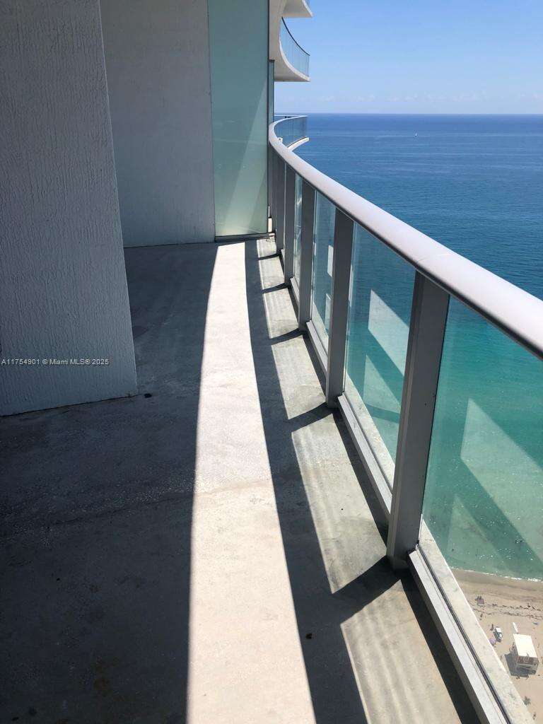 Hyde Resort at 4111 Ocean Dr, Hollywood, FL 33019 - For Sale photo 13
