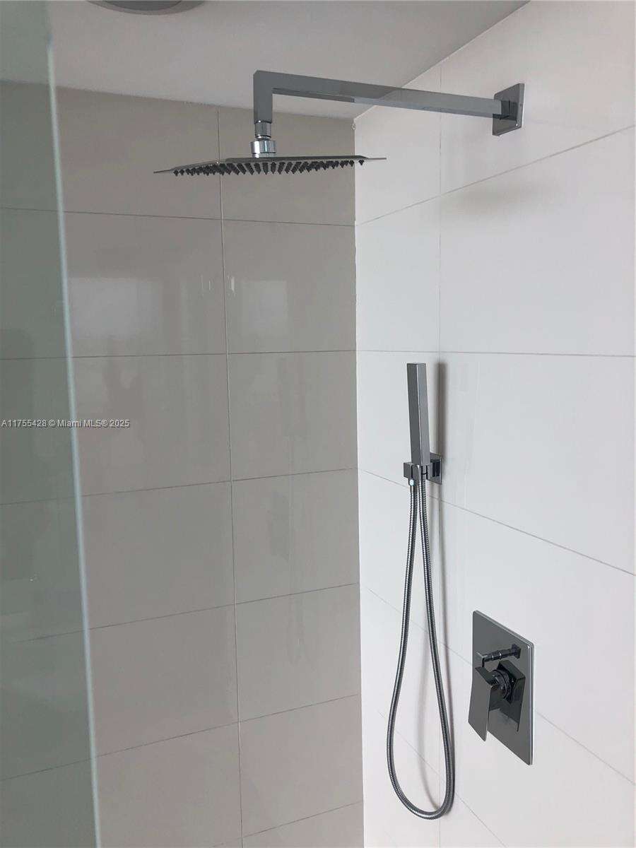 Paraiso Bay at 650 32 St, Miami, FL 33137 - For Sale photo 11