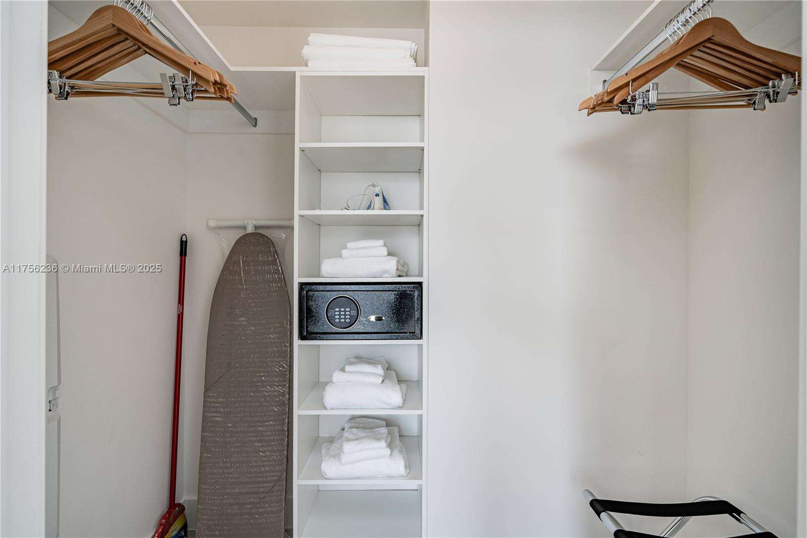 Hyde Beach House at 4010 Ocean Dr, Hollywood, FL 33019 - For Sale photo 19