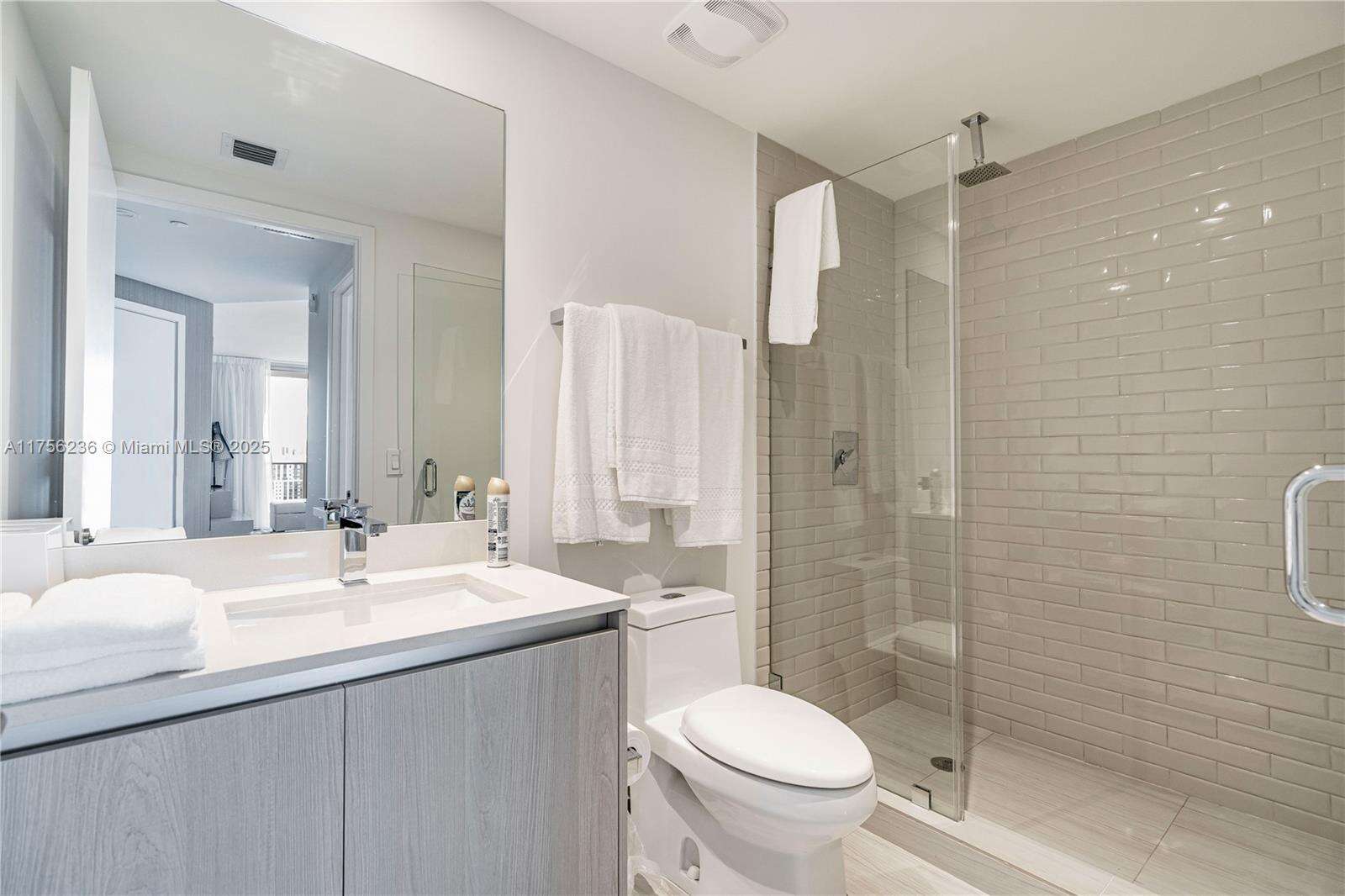 Hyde Beach House at 4010 Ocean Dr, Hollywood, FL 33019 - For Sale photo 21