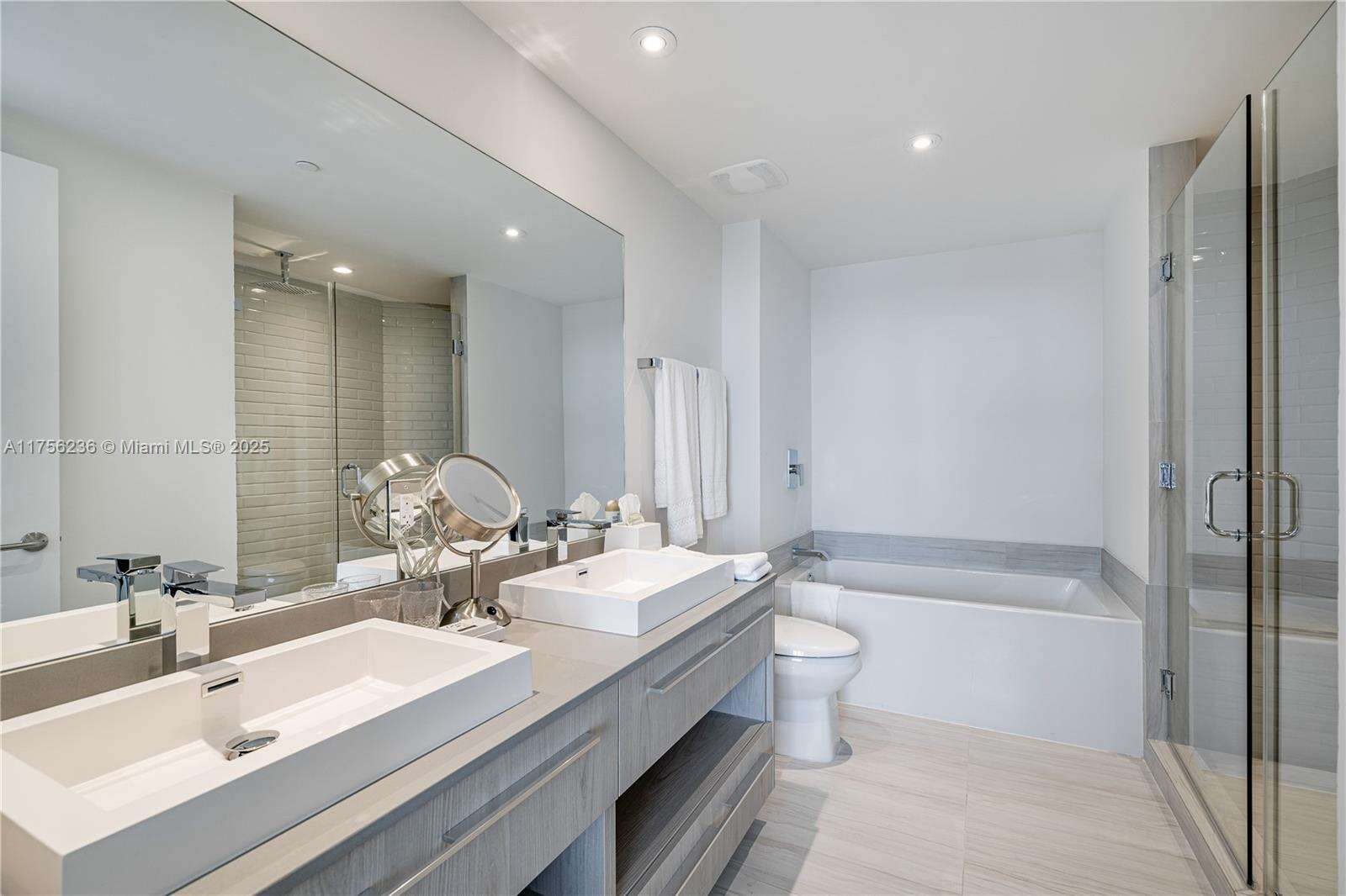 Hyde Beach House at 4010 Ocean Dr, Hollywood, FL 33019 - For Sale photo 22