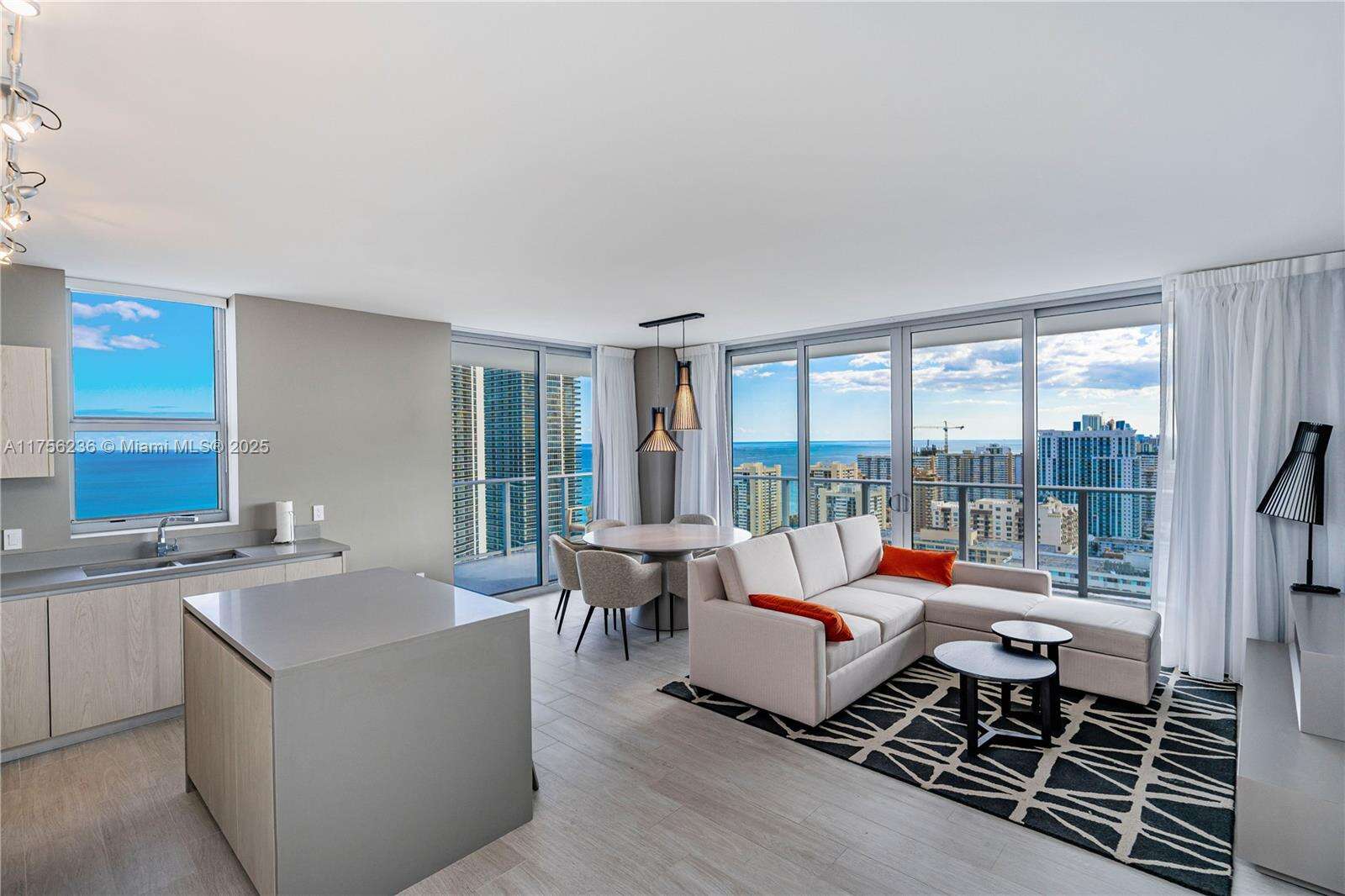 Hyde Beach House at 4010 Ocean Dr, Hollywood, FL 33019 - For Sale photo 4