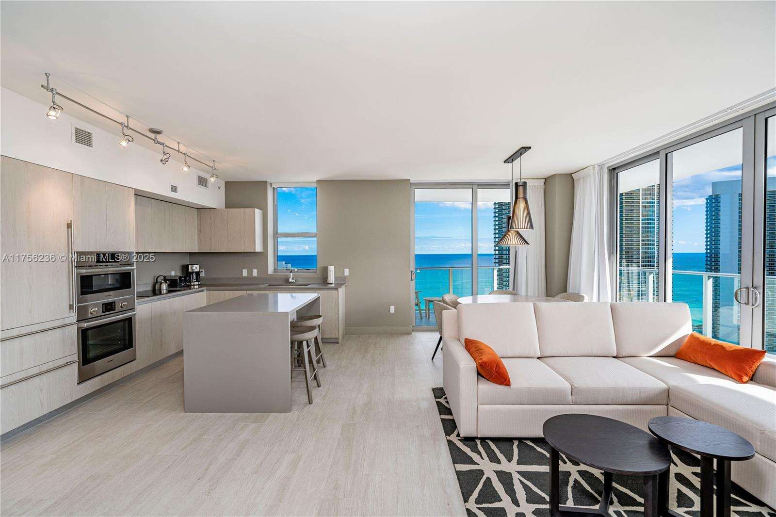 Hyde Beach House at 4010 Ocean Dr, Hollywood, FL 33019 - For Sale photo 6
