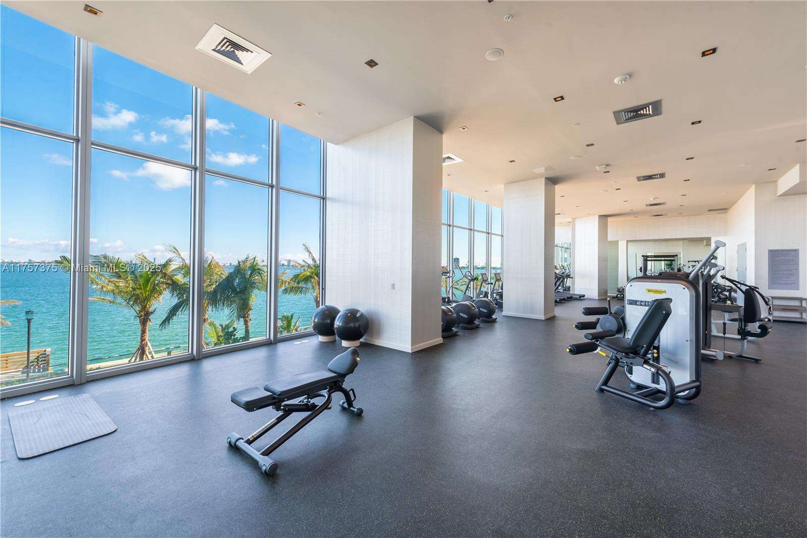 Biscayne Beach at 2900 7 Ave, Miami, FL 33137 - For Sale photo 20